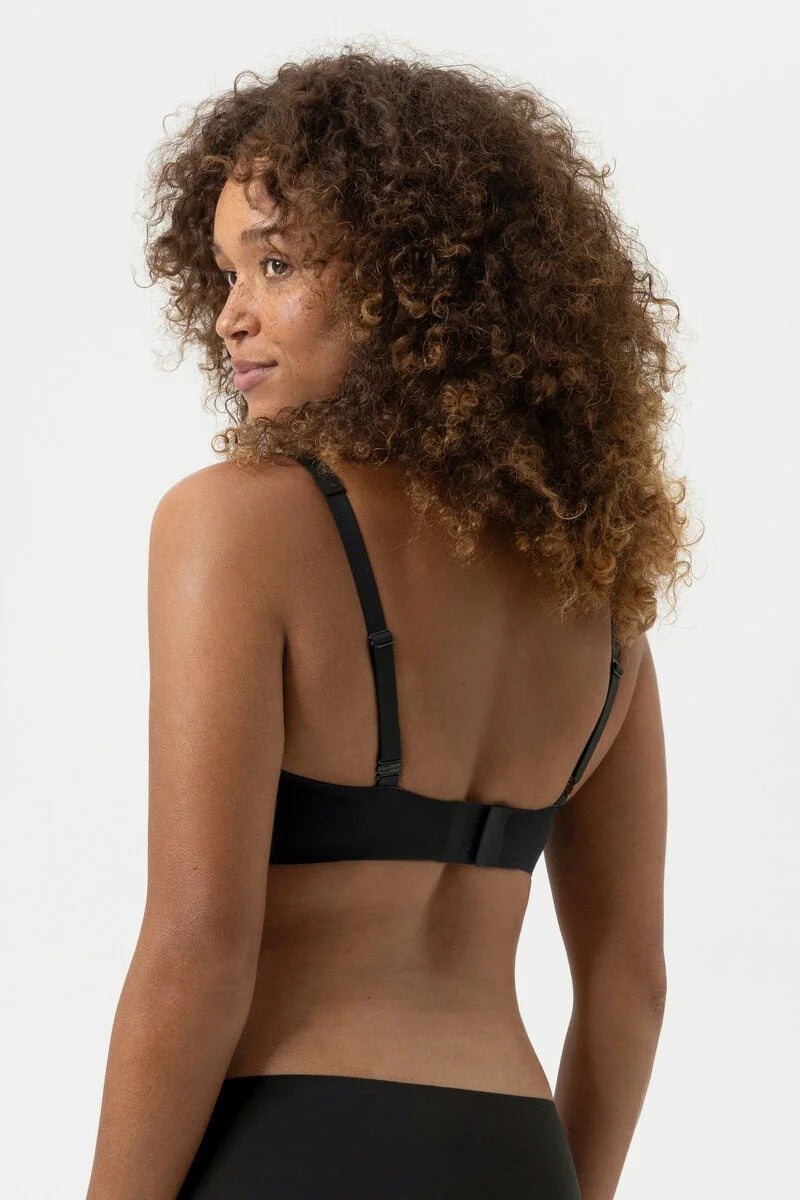 1150029-3 mey Triangle bra Serie Simply Better Invisibles