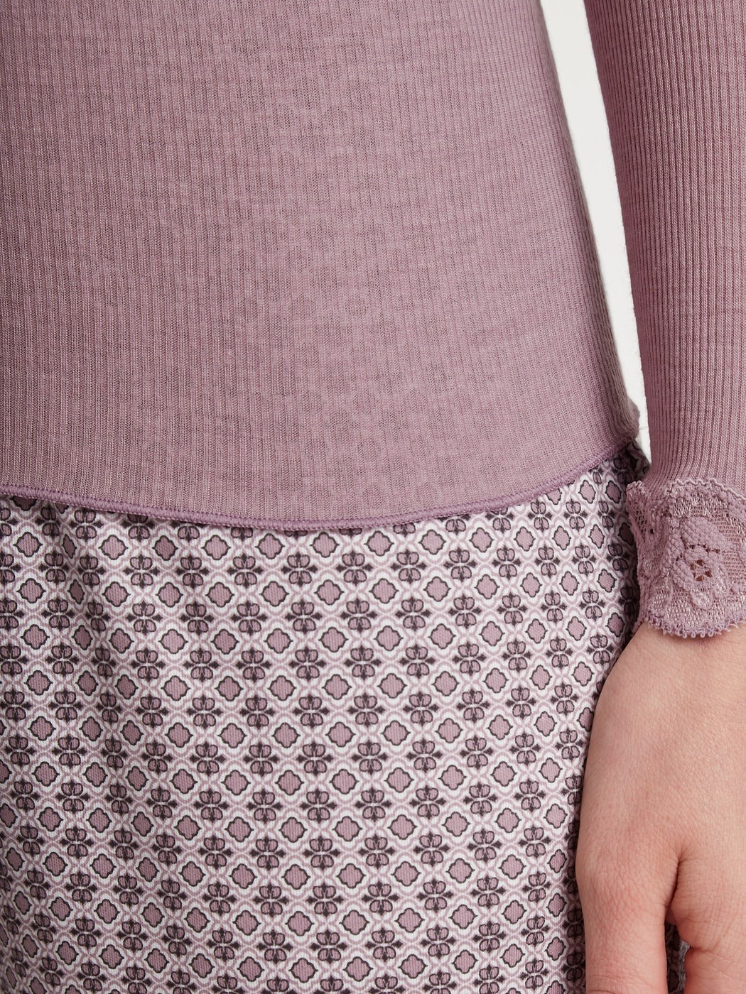 Richesse Lace T-shirt à manches longues