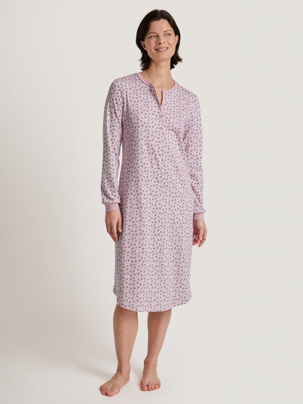 Dames pyjama van 100% katoen interlock met knopen winter flowers Dames pyjama van 100% katoen interlock met knopen winter flowers