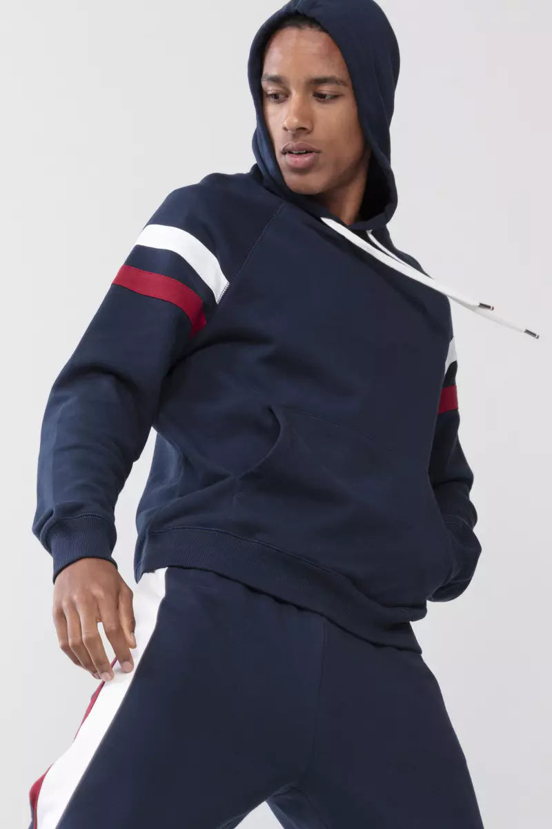 Sweat-shirt.