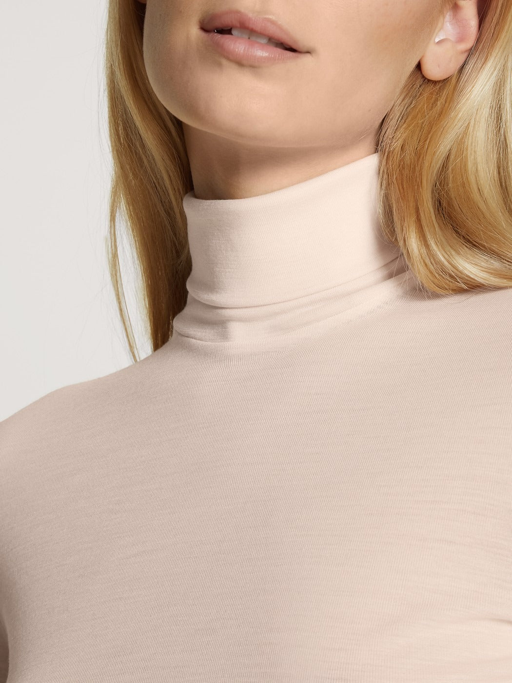 15335-90 Calida True Confidence Long-sleeve turtleneck shirt in wool-silk