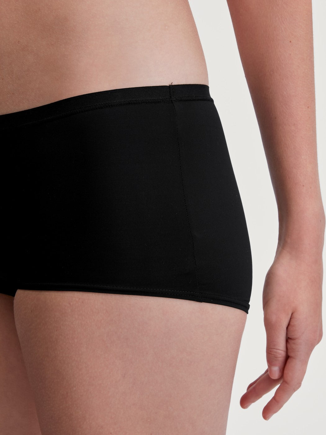 Calida Sleek Skin Shorty regular cut
