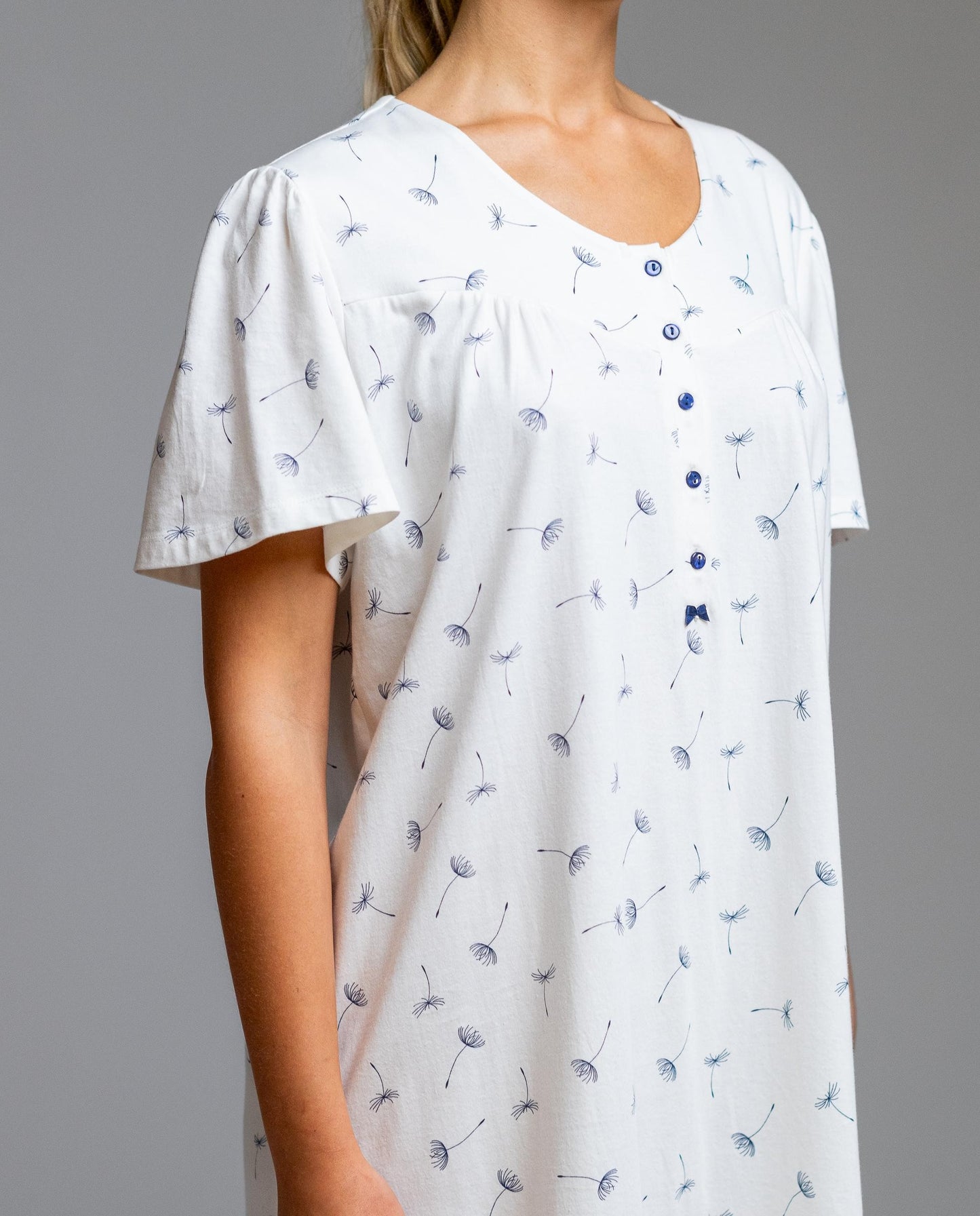Egatex Short sleeve nightdress with canesu - Blow II
