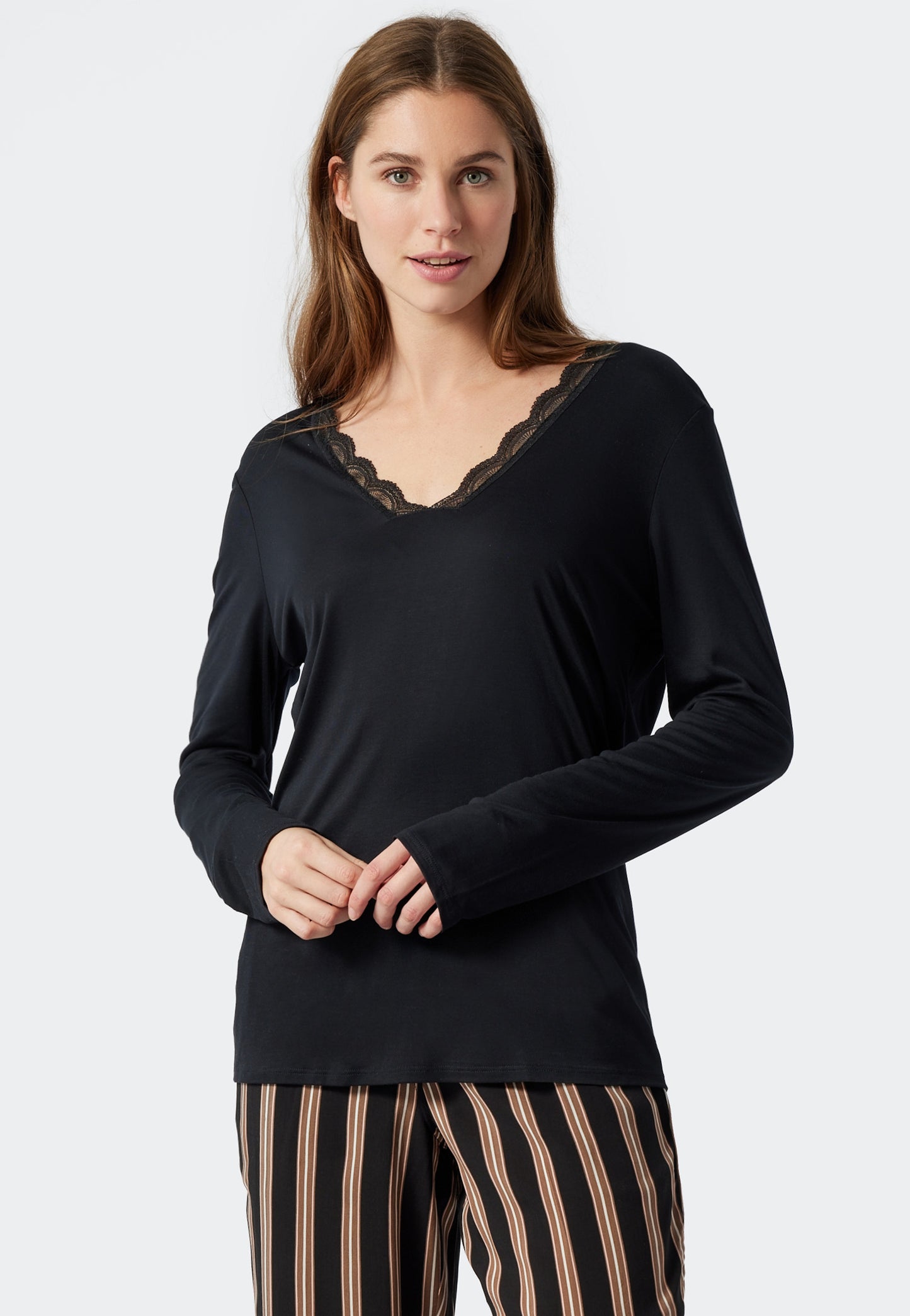 Shirt long-sleeved interlock V-neck lace black - Mix+Relax
